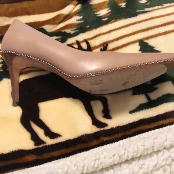 Coach BeadChain Size 8 GUC 3 1/2” Pumps Does Not Have Original Box - Picture 9 of 10